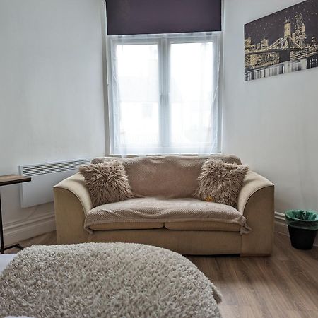 Serene 1 Bedroom Flat In Roath Cardiff Eksteriør billede