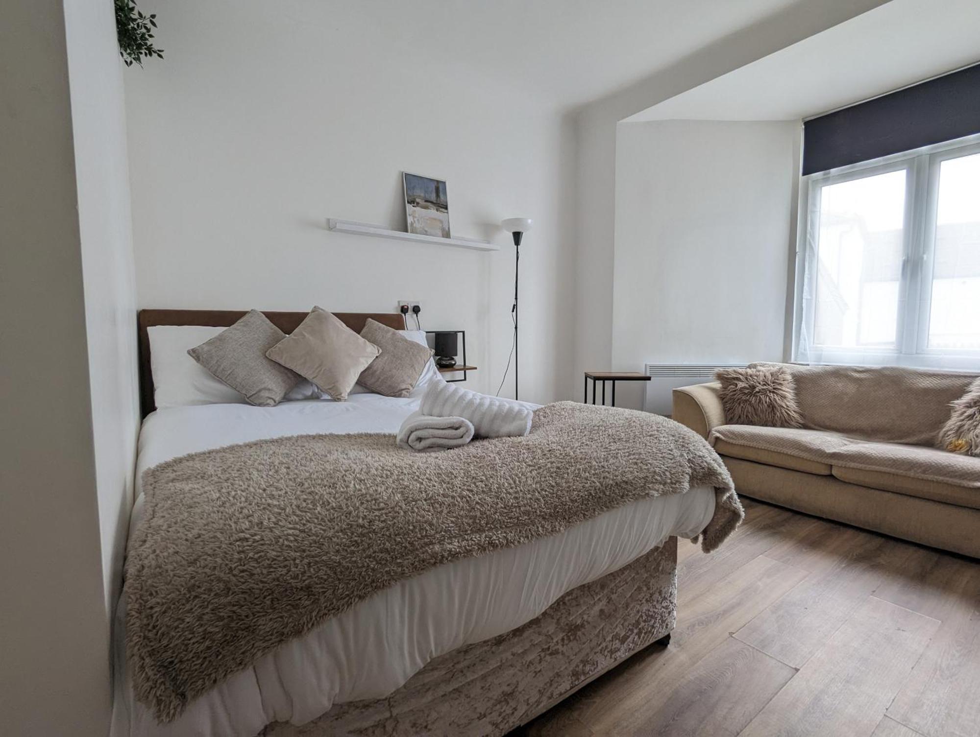 Serene 1 Bedroom Flat In Roath Cardiff Eksteriør billede