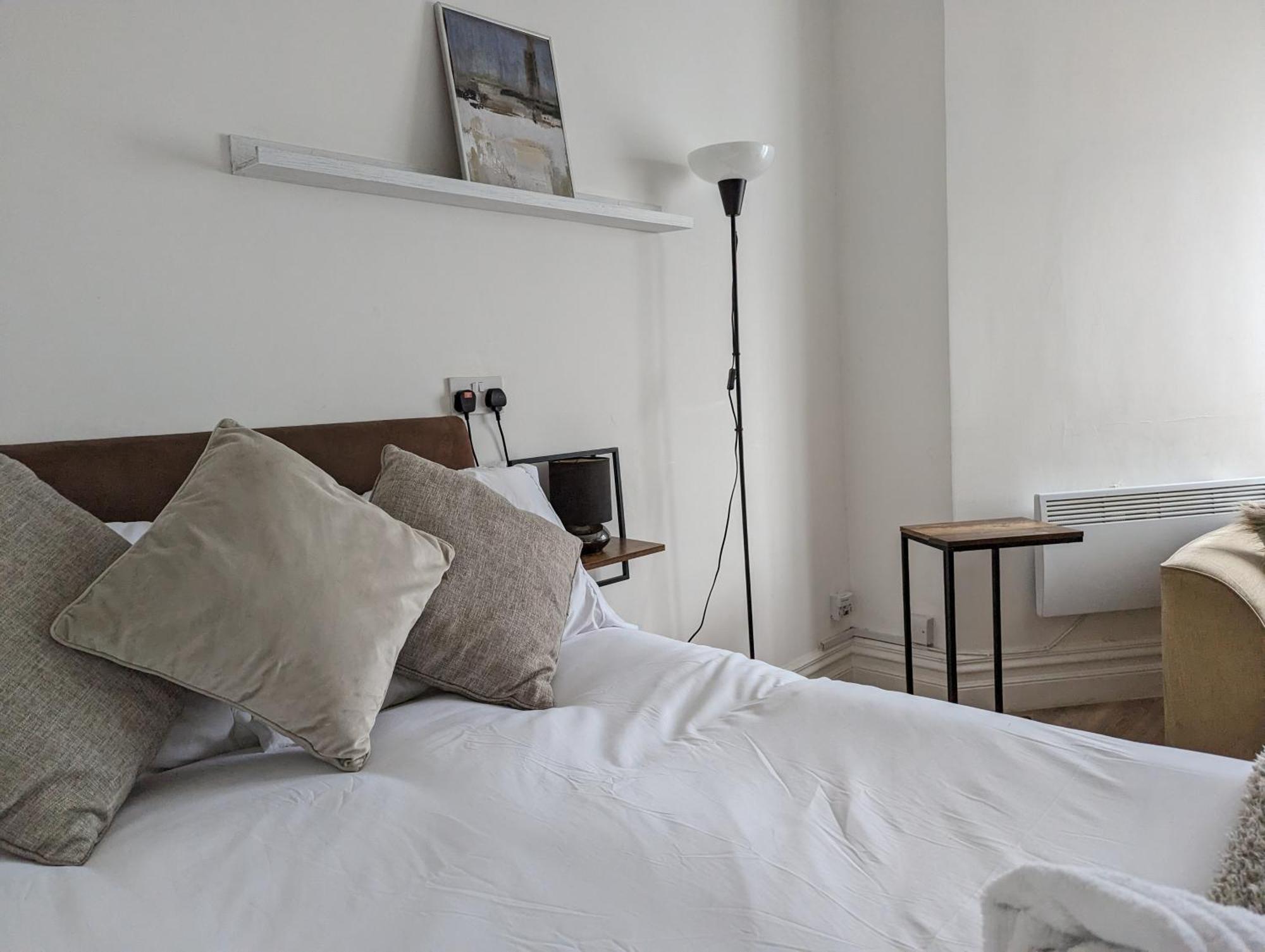 Serene 1 Bedroom Flat In Roath Cardiff Eksteriør billede