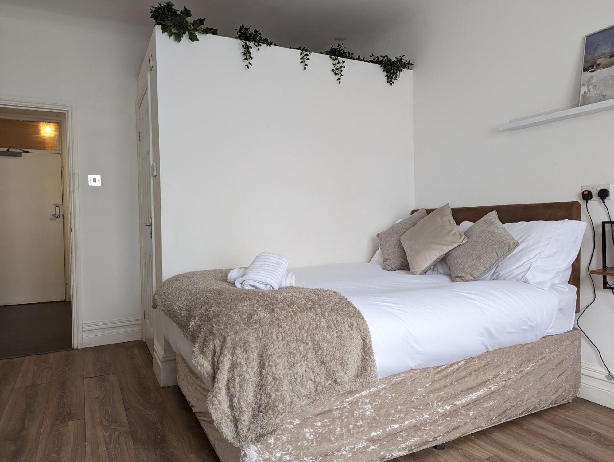 Serene 1 Bedroom Flat In Roath Cardiff Eksteriør billede