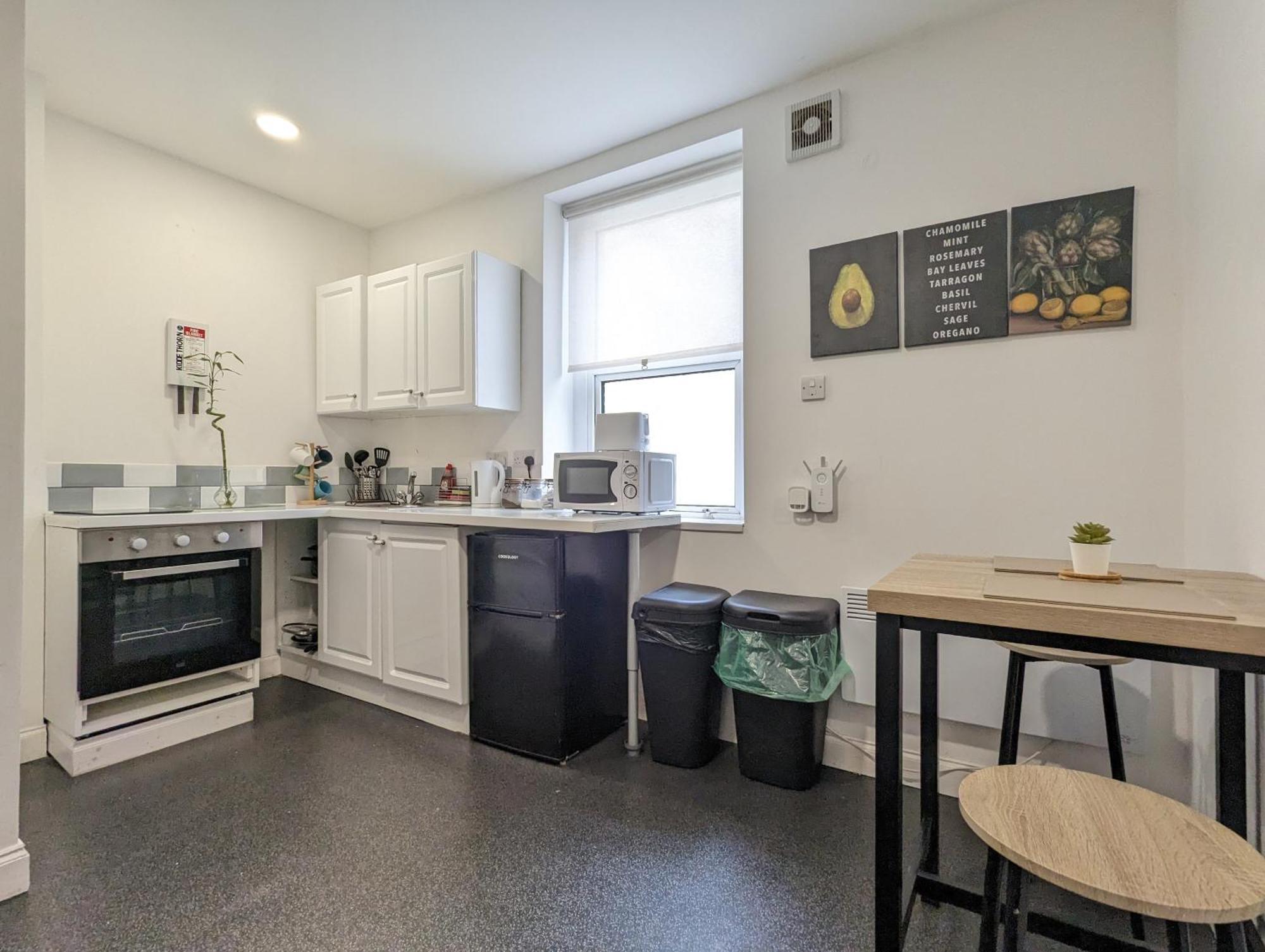 Serene 1 Bedroom Flat In Roath Cardiff Eksteriør billede